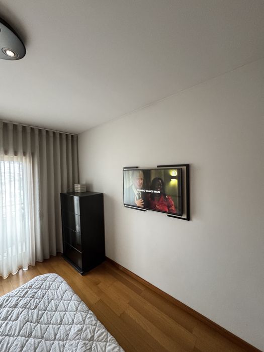 Tv LED LG 43 Polegadas com moldura feita a medida