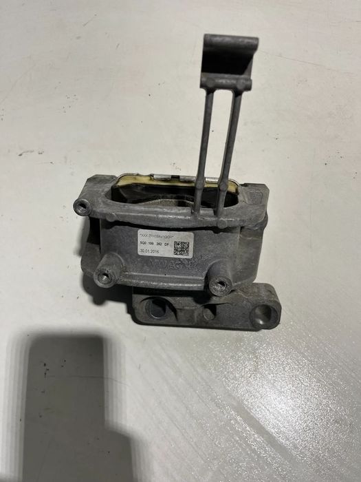 ŁAPA PODUSZKA MOCOWANIE SILNIKA 5Q0199262DF VW Tiguan II GOLF VII 2.0 TDI