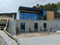 Caixilharia em Aluminio e PVC