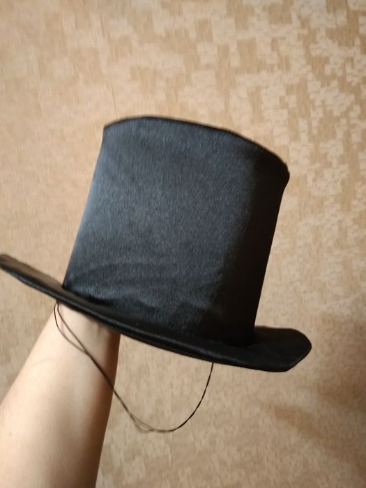 Здам в прокат  або продам костюми