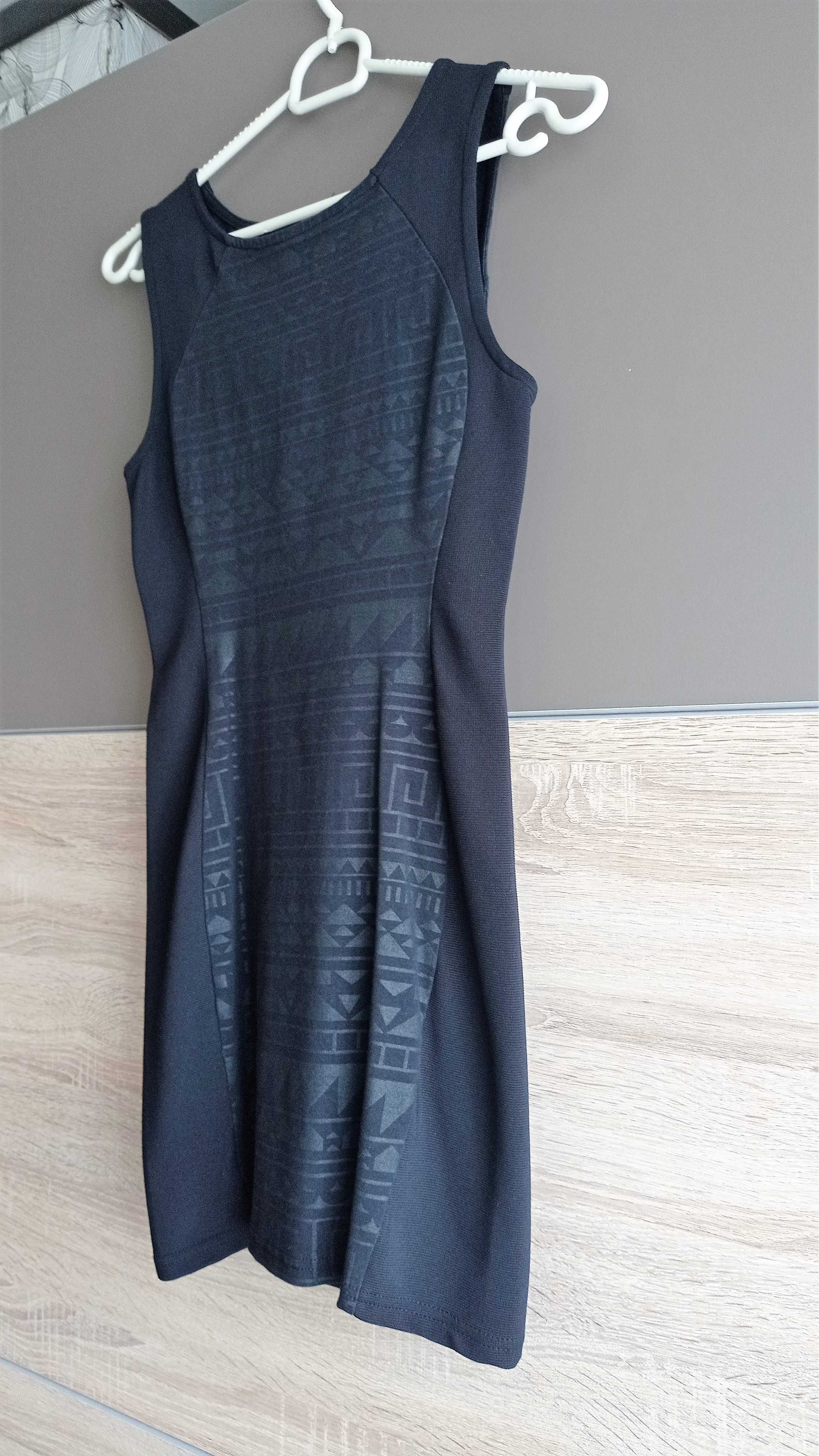 Czarna krótka elastyczna obcisła sukienka H&M Divided 34