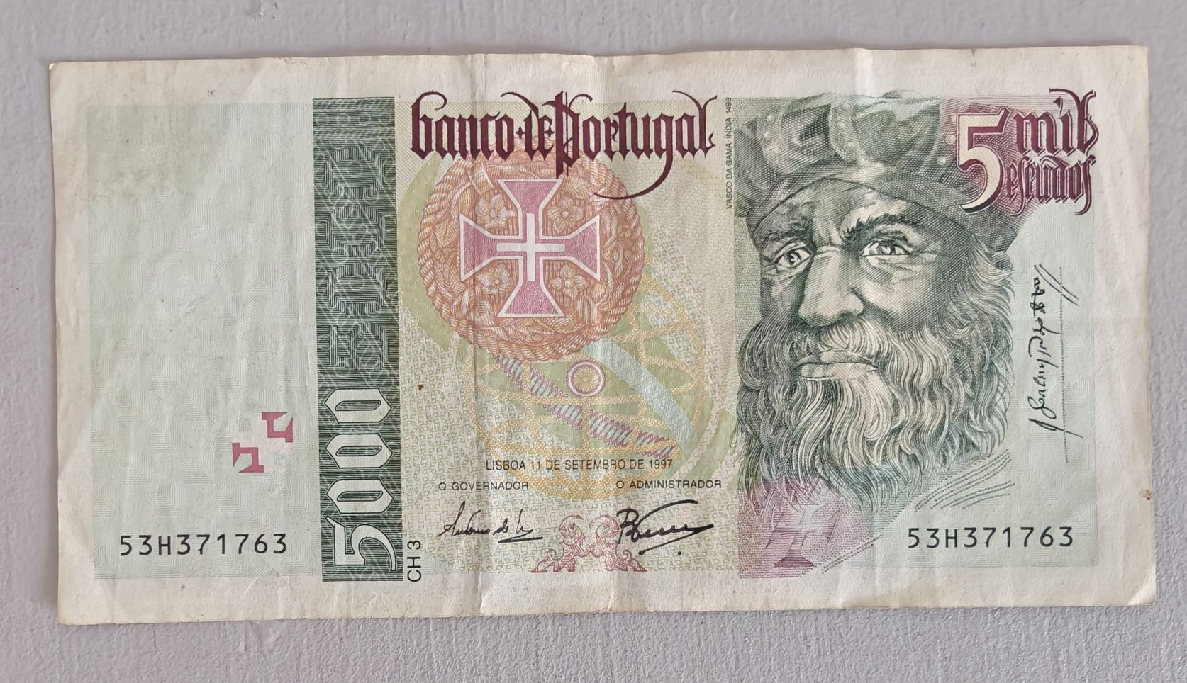 Lote de notas de 5000 escudos
