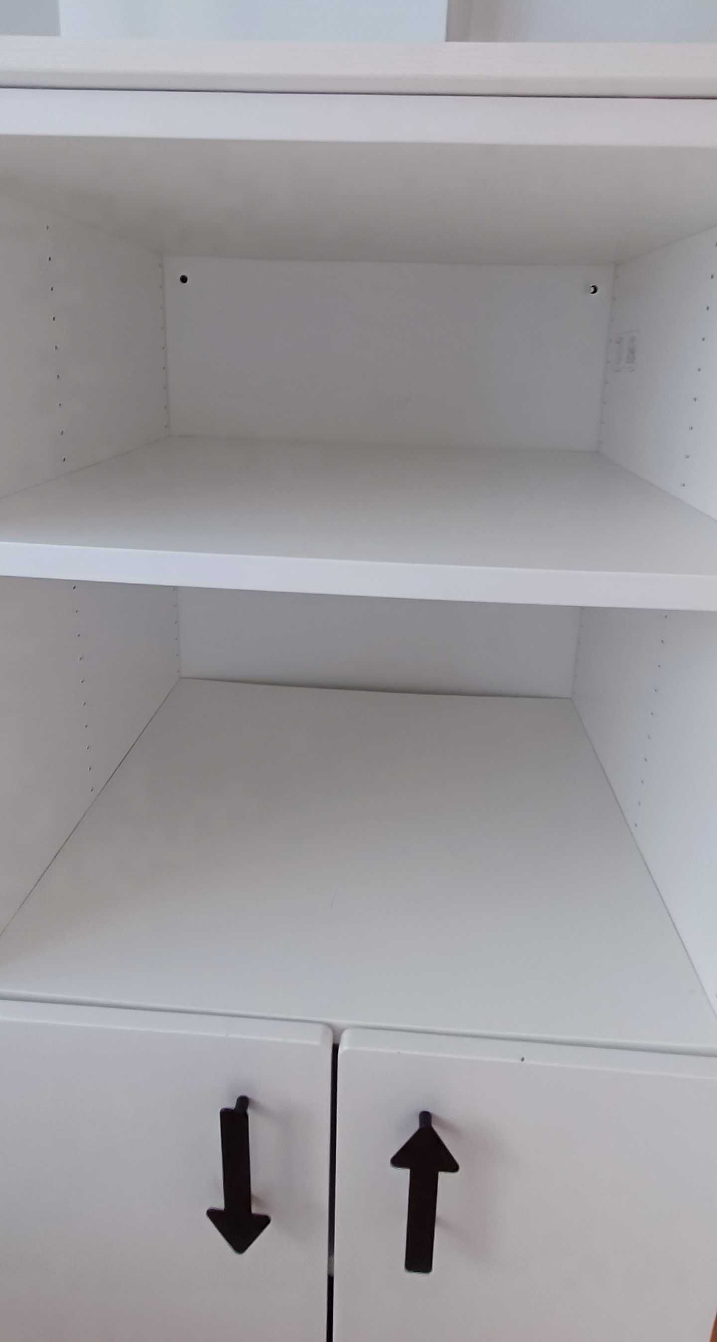 2 Estantes brancas, para quarto de criança (IKEA SMÅSTAD / PLATSA)