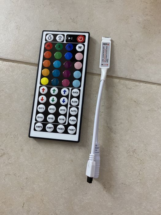 Comando tira leds com cabo de ligação