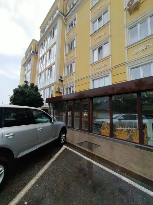 Продам комерційне приміщення в ЖК Софія. Вулиця Миру 7.