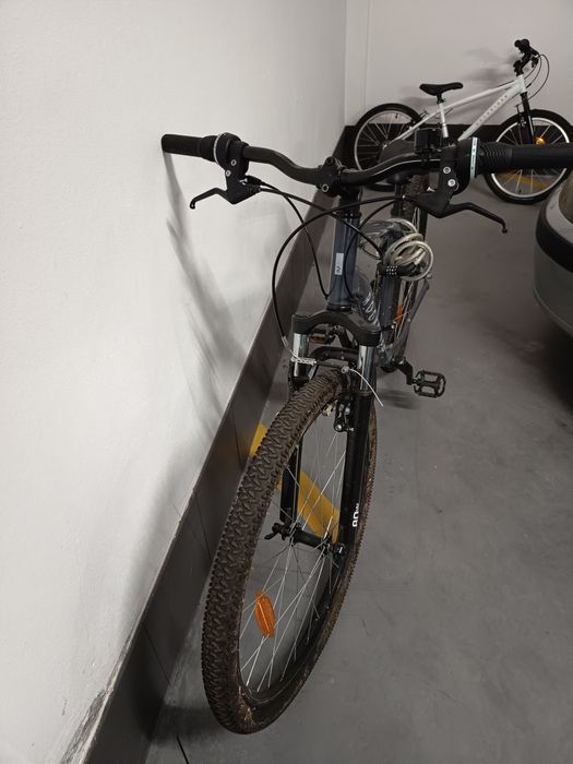 Bicicleta cinzenta Rockrider G