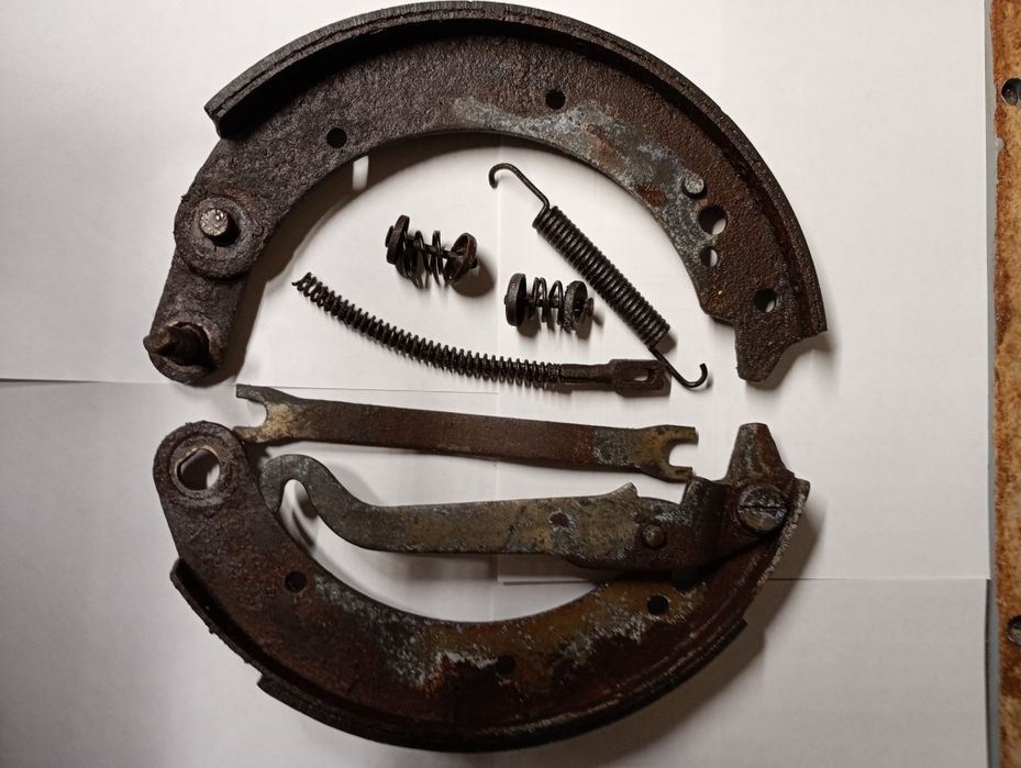 Szczęki hamulcowe syrena - komplet