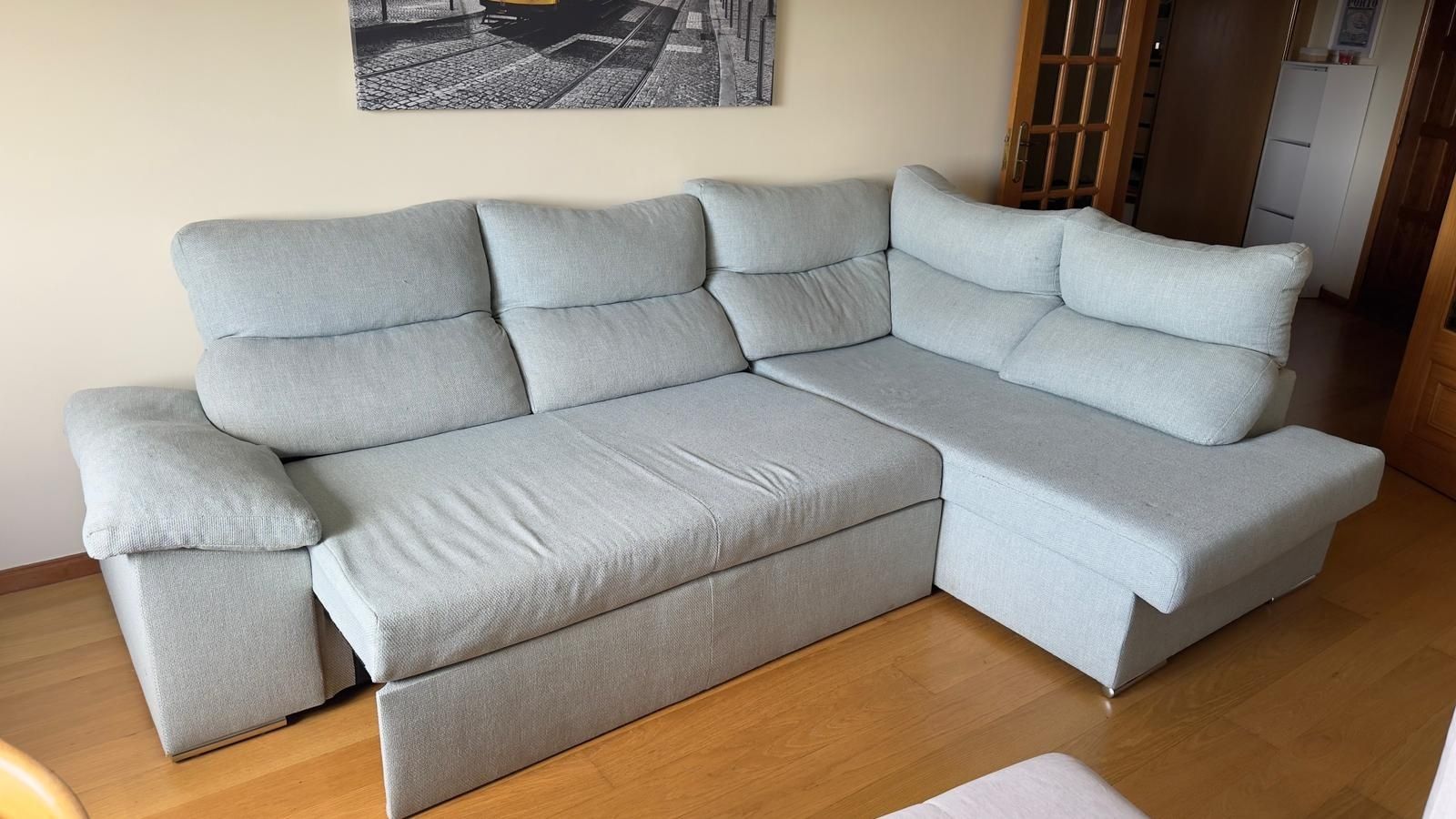 Sofá com chaise lado direto