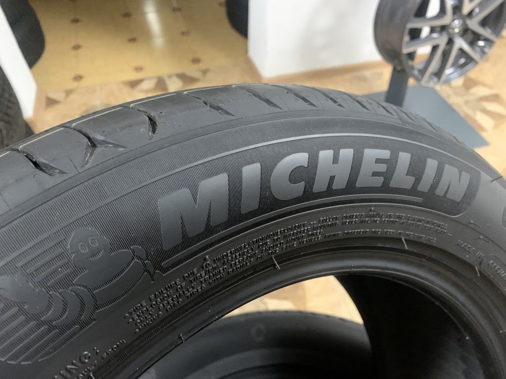 Комплект літніх шин 205/55/16 94V Michelin e-PRIMACY