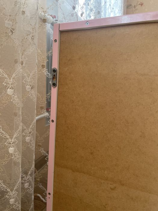 Дзеркало з підсвіткою рожеве