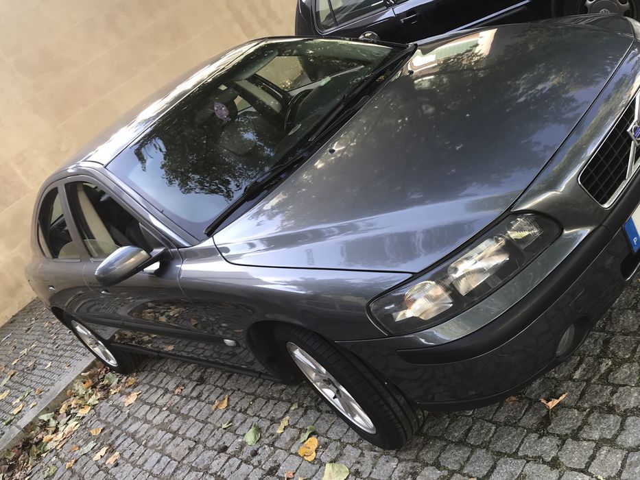 Volvo s 60 carro completo de tudo que carrao  com 307 mil km