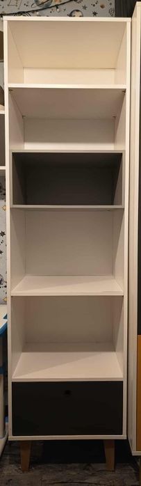 Regał wąski biały concept vox