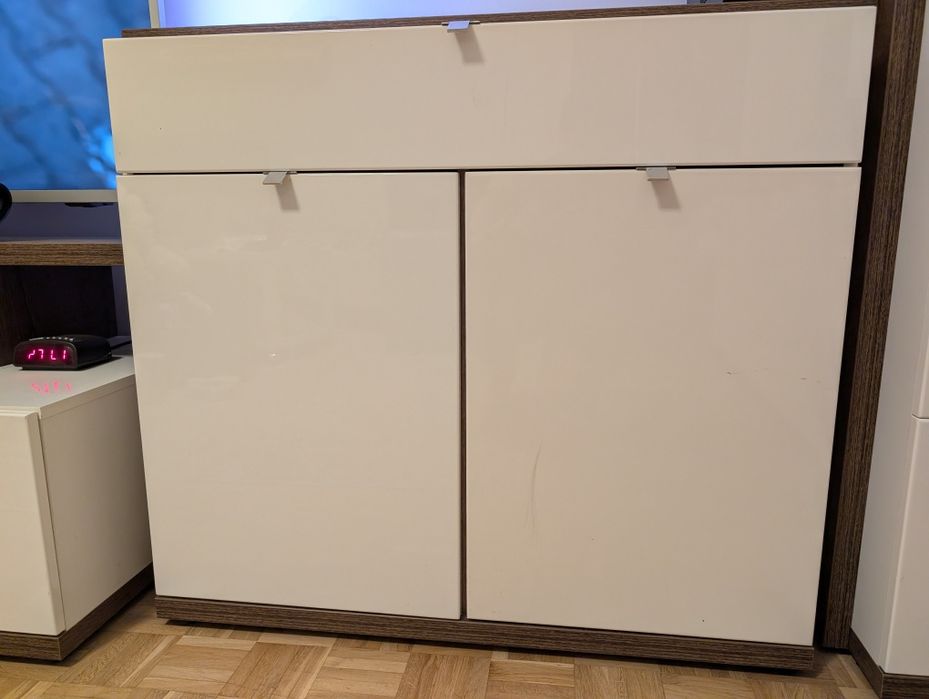 Pilnie sprzedam Komplet mebli Forte białe w połysku z ciemno brązowym