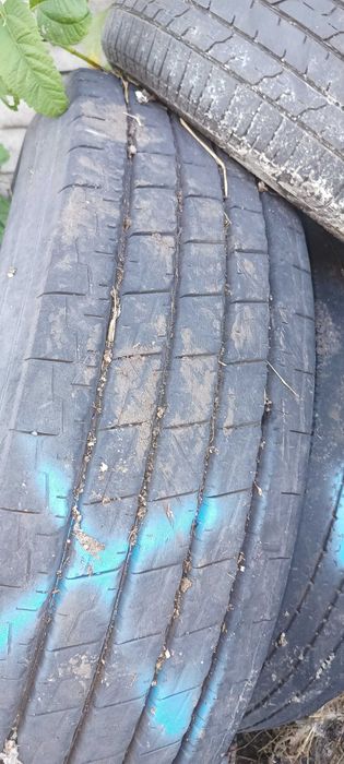 Opony Ciężarowe - 245  235 /17.5  oddam za darmo