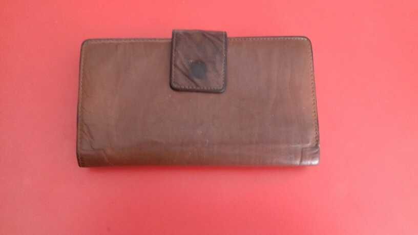 Carteira de senhora - Marta Ponti - em pele genuína