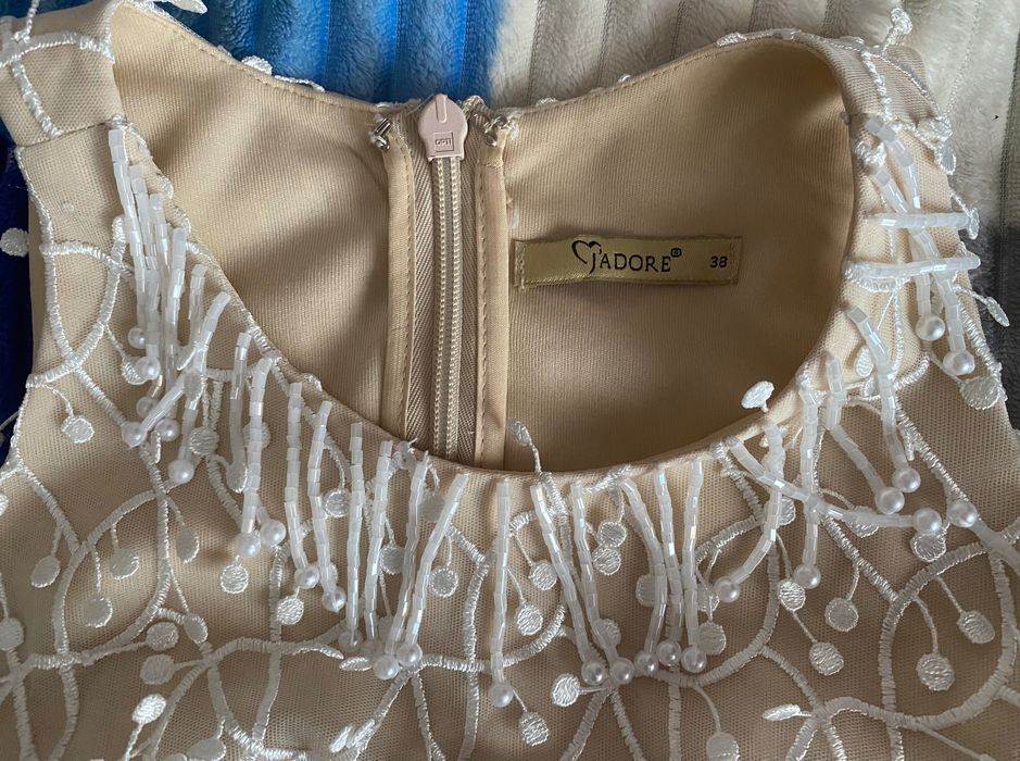 Сукня підійде як на випускний так і на розпис