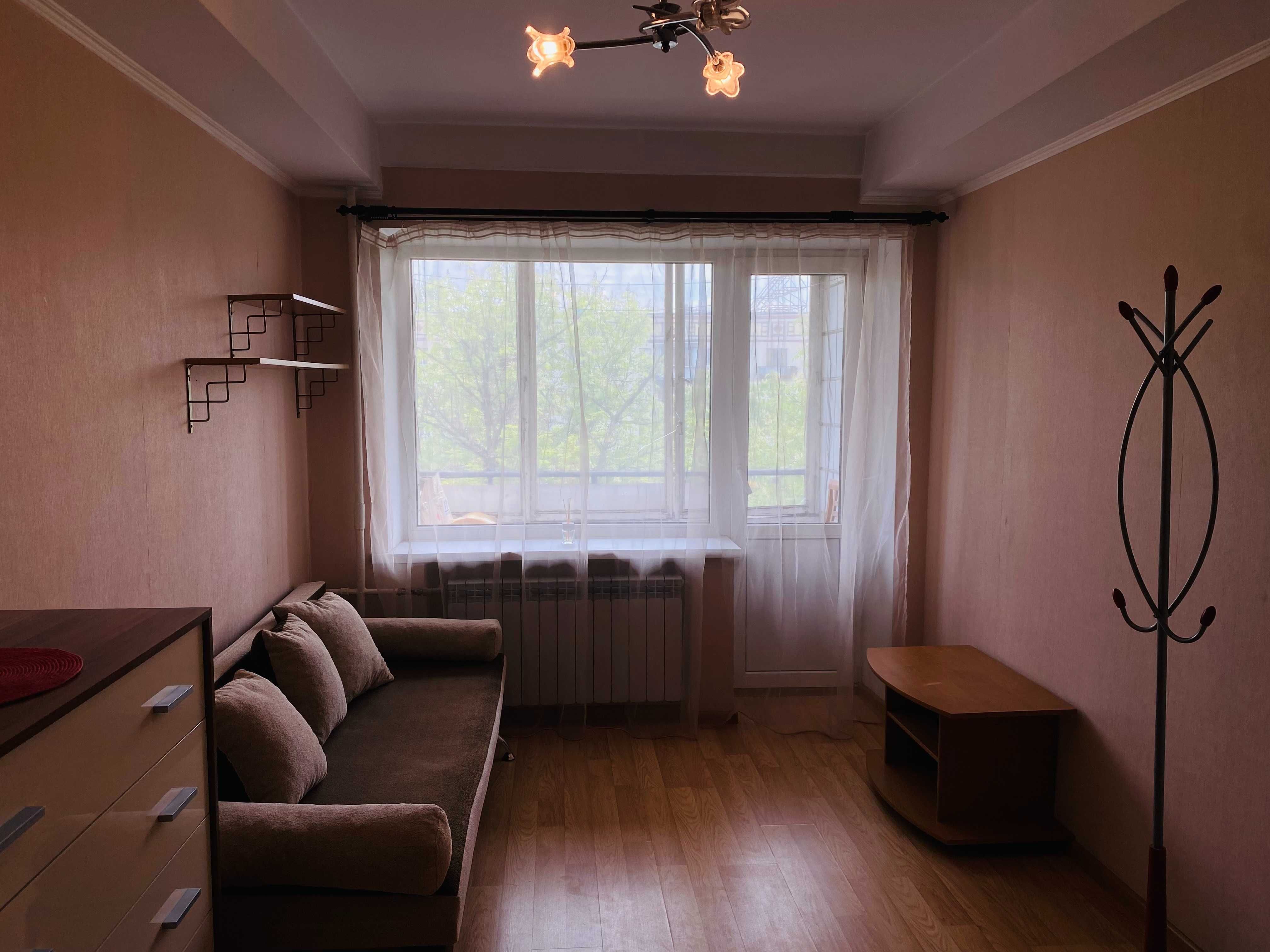 Продаж 1-к квартири в центрі Києва — проспект Перемоги, 12 (4-й пов.)