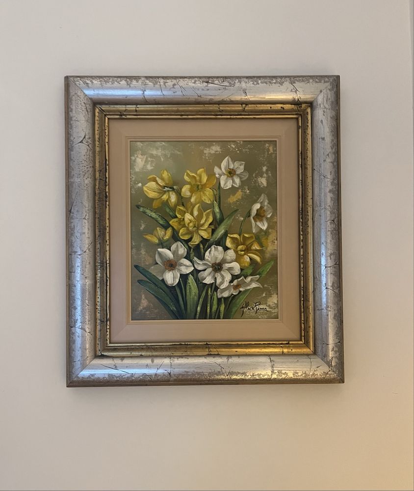Quadro Floral com Moldura em Tons Prateados