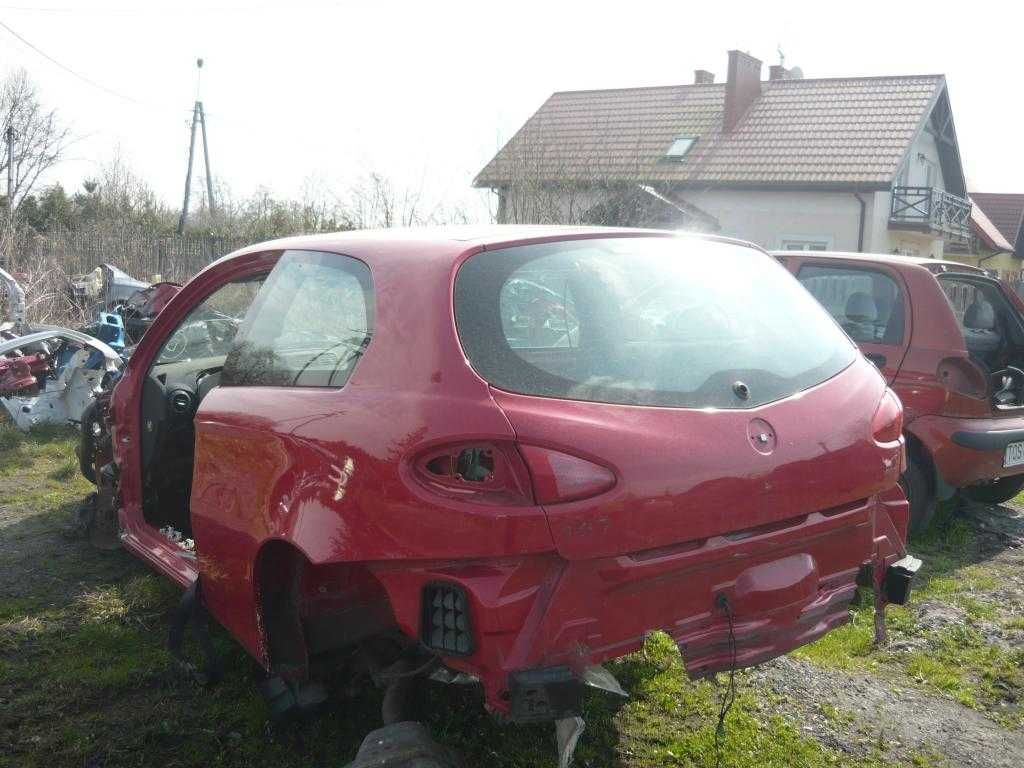 Дверь Разборка Alfa romeo 159 166 147 156 4C GT Spider