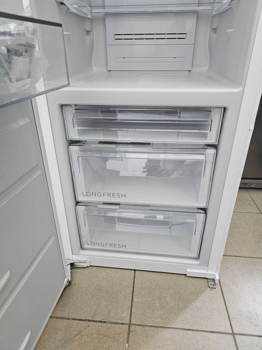 Lodówka do zabudowy AEG EK9D18C | 177cm | 274L| 118kWh/rok| komora 0st