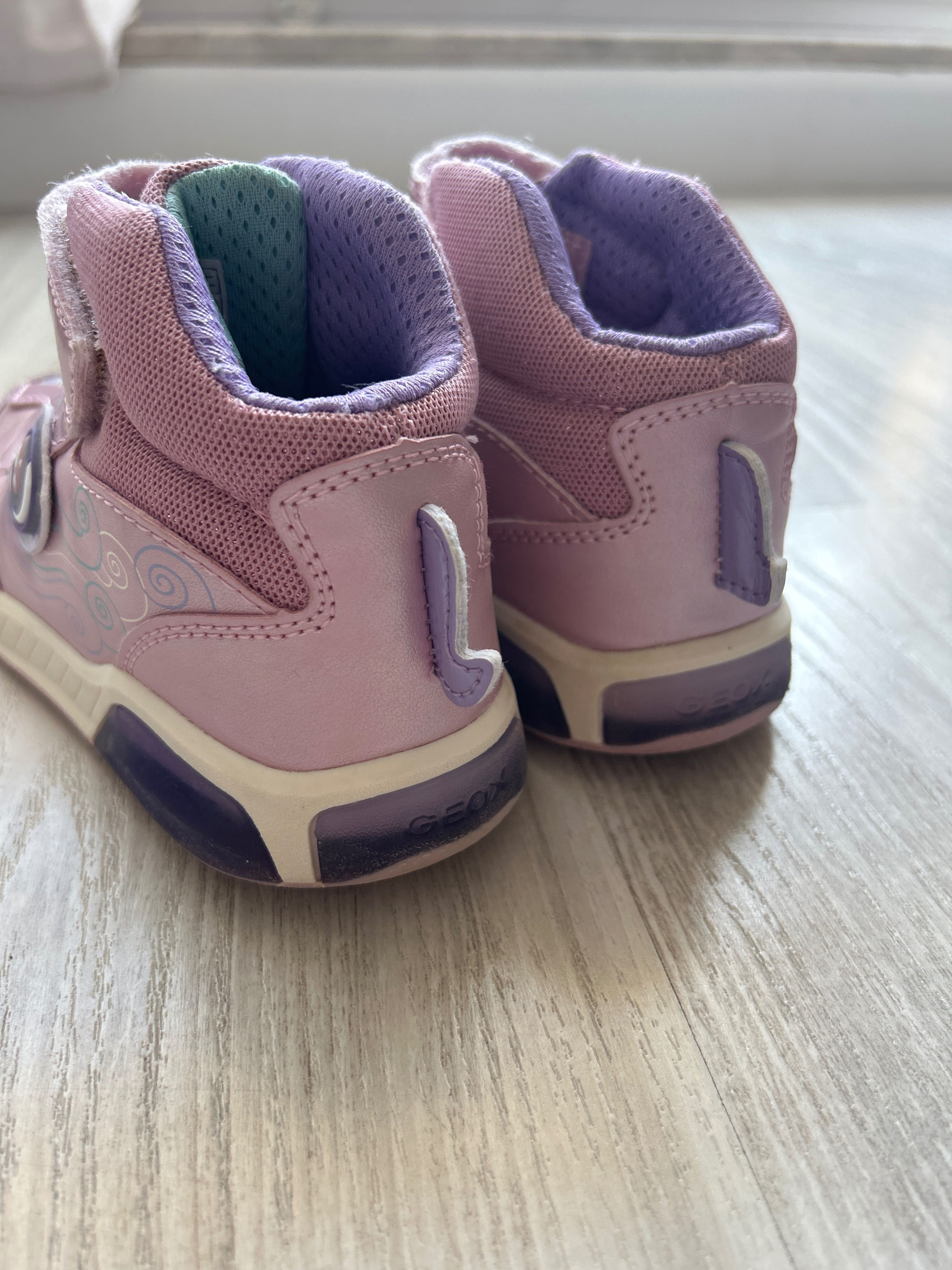 Buty świecące Geox
