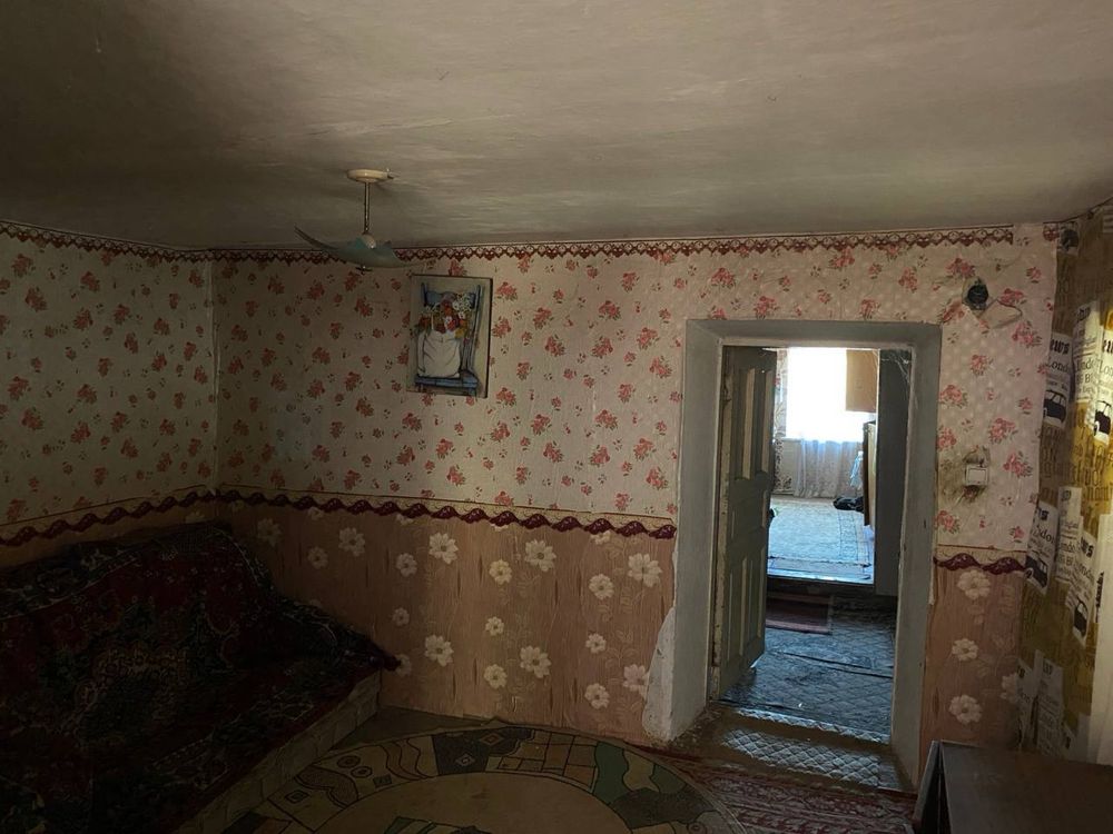 Продам дом с большим участком земли