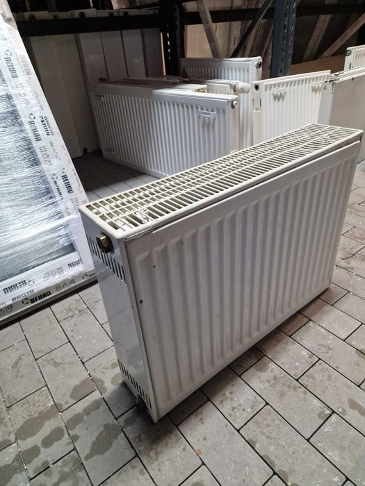 Grzejnik używany 70x50 V22