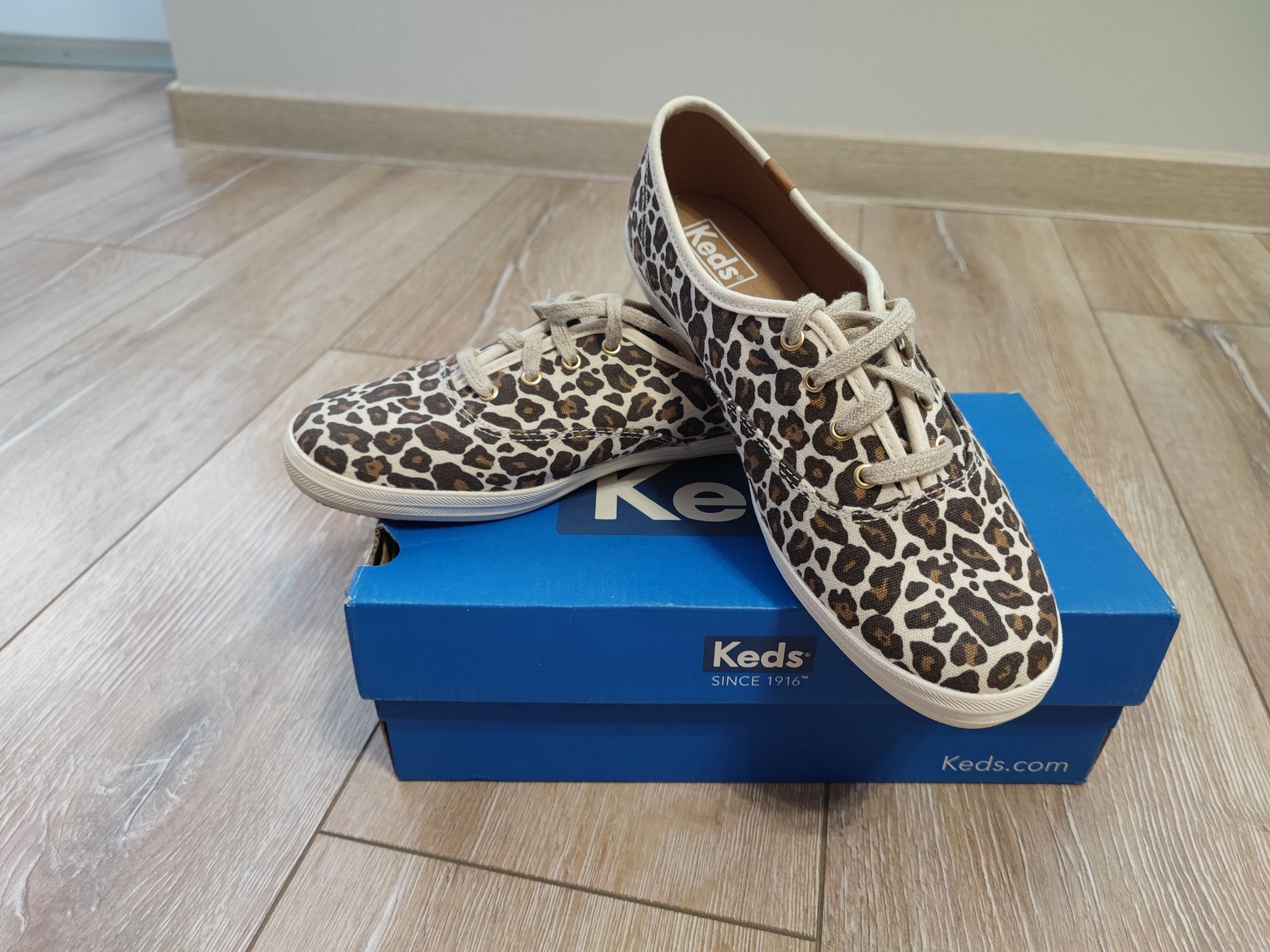 Жіночі кеди Keds