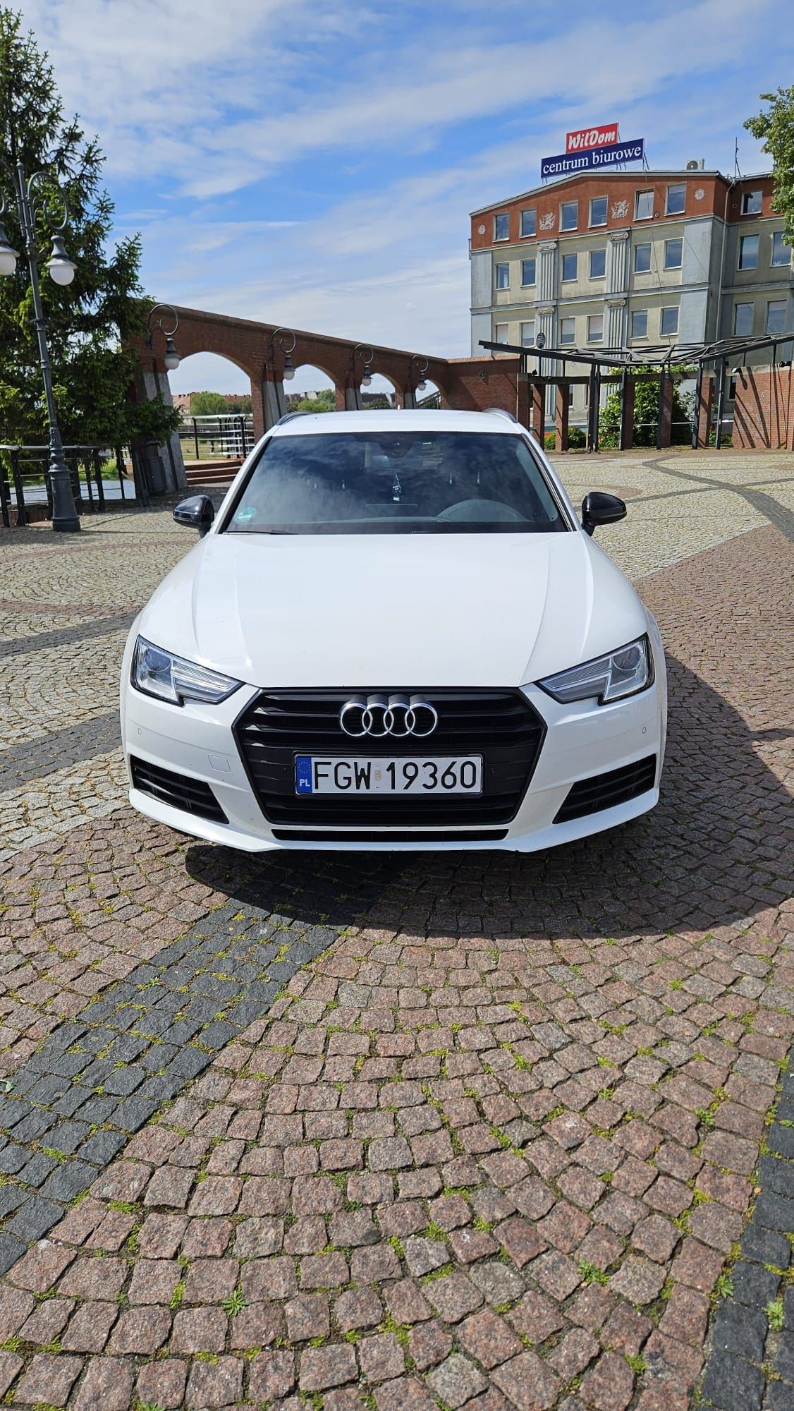 Audi a4 b9 2.0 Tdi S-line