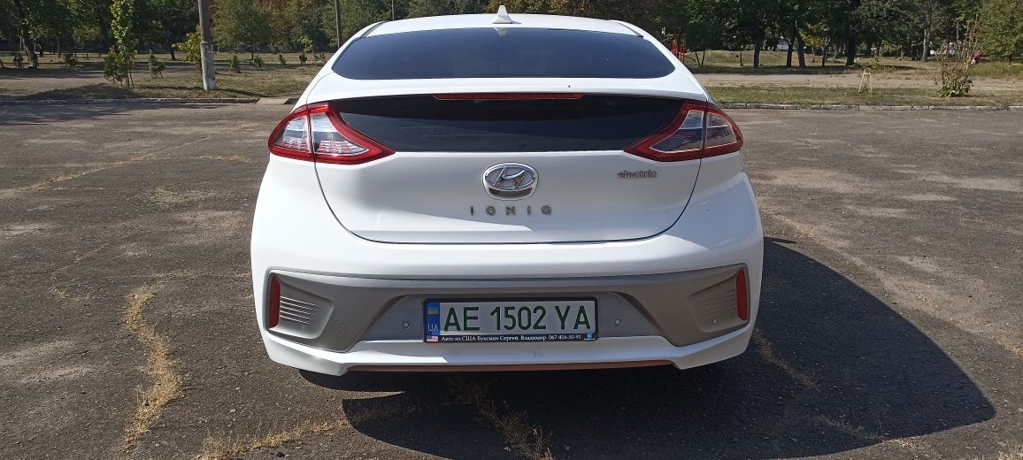 Hyundai Ionig  electric 2016г.(привезен из Кореи)