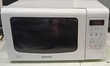 Kuchenka mikrofalowa Samsung ME733K