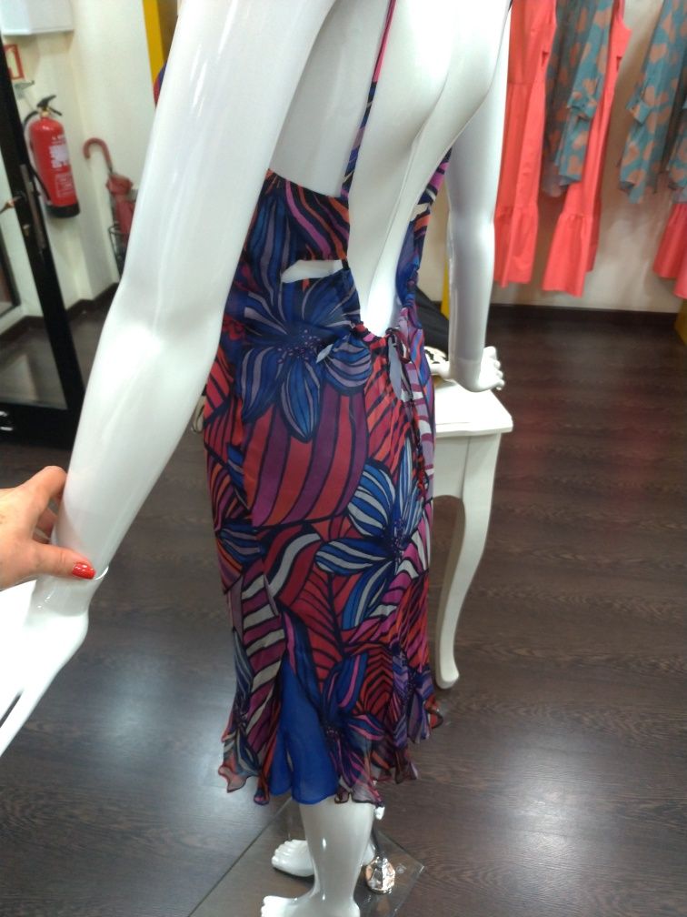 Vestido da Armani Jeans, lindo floral.