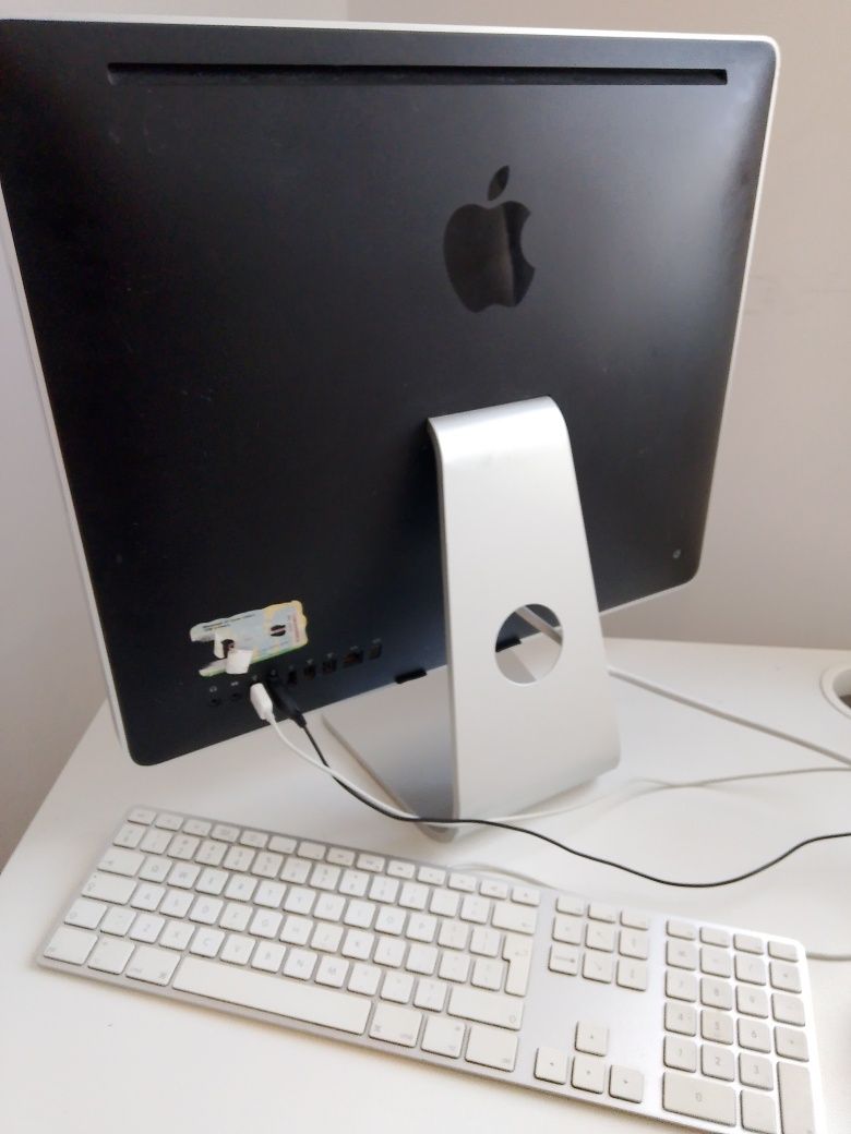 iMac Apple komputer 2 GB  2 GHz Intel Core 2 Duo