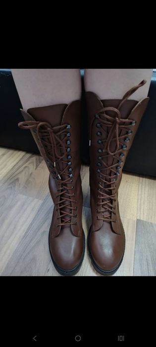 Brązowe skórzane glany damskie 39