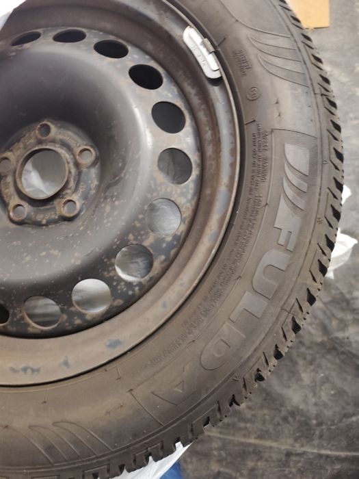Koła zimowe opel astra j 5x105 205/60R16 Fulda