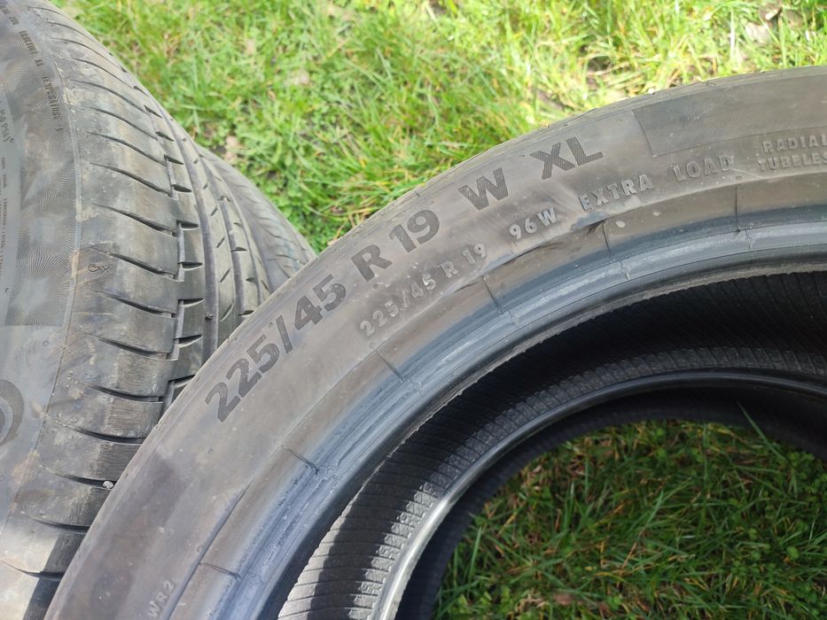 Opony Continental PremiumContact 6 225/45 R19 96 W XL

Czytaj więc