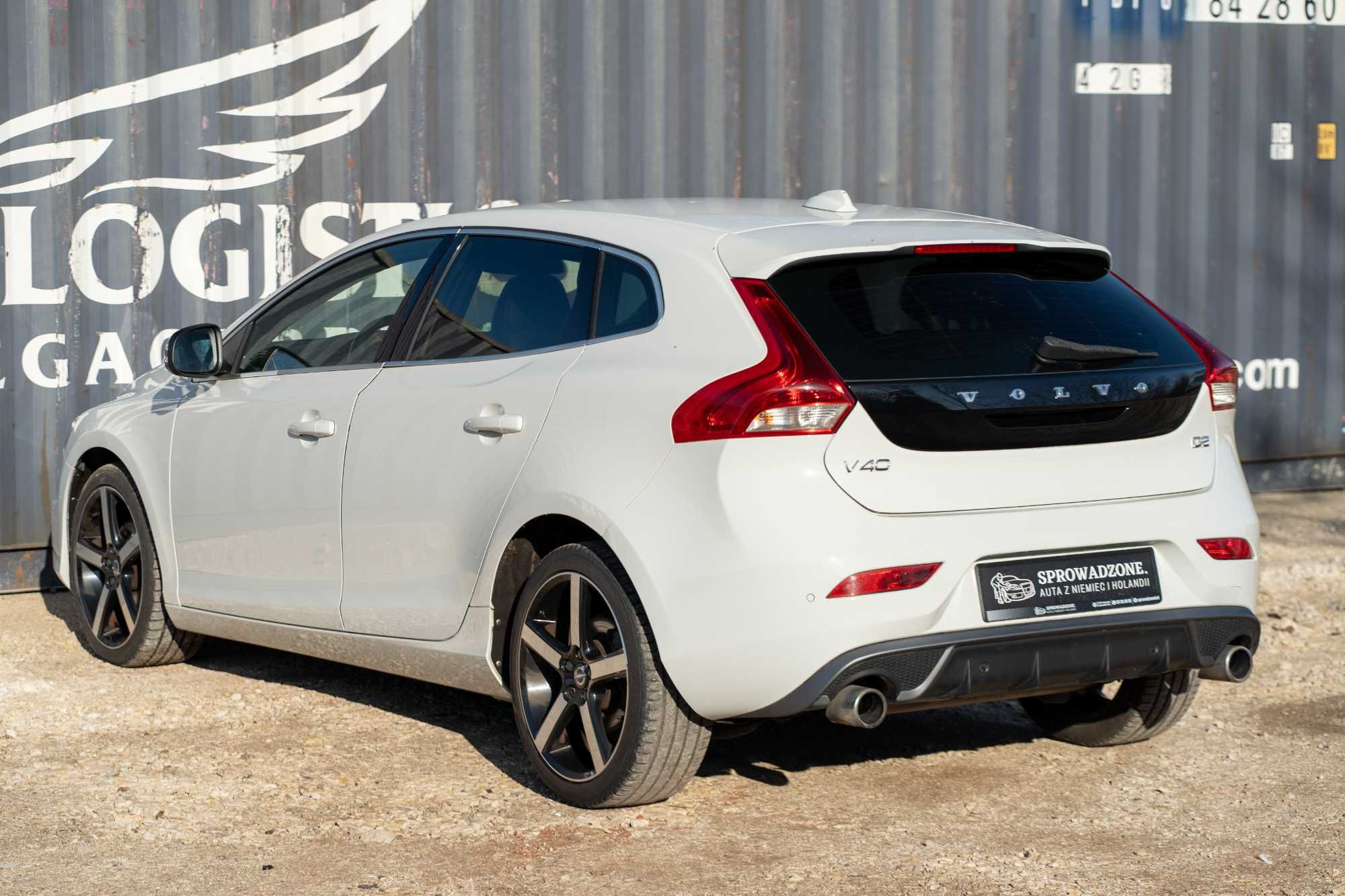 VOLVO V40 2.0 D2 120KM R-DESIGN * xenon * alcantara * navi * felgi 18