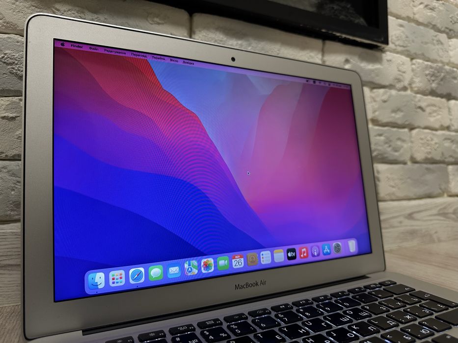 Продам Macbook Air 13" 2017 8/128