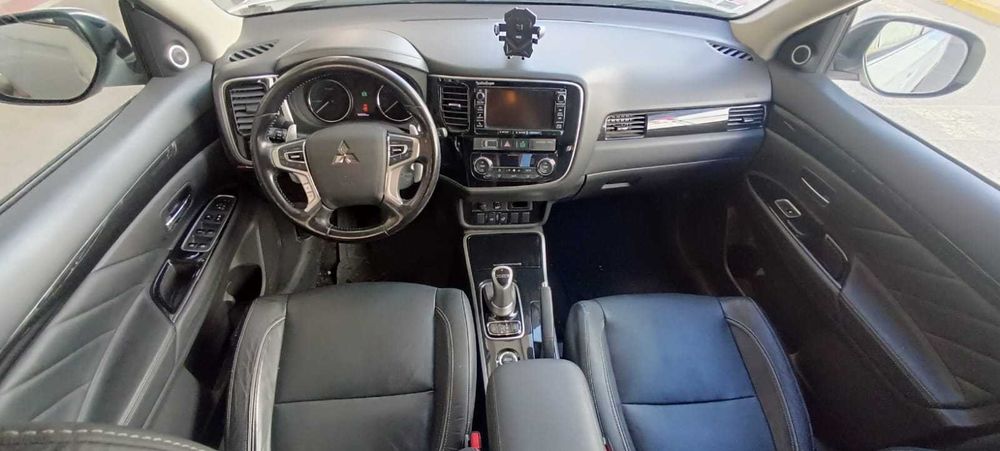Mitsubishi Outlander 2.0 PHEV Intense Navi Automatica