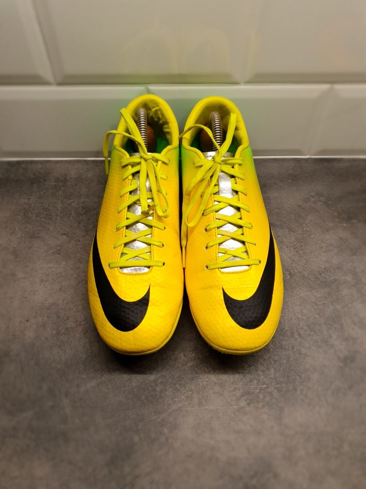 Korki Nike Mercurial Victory IV FG 41