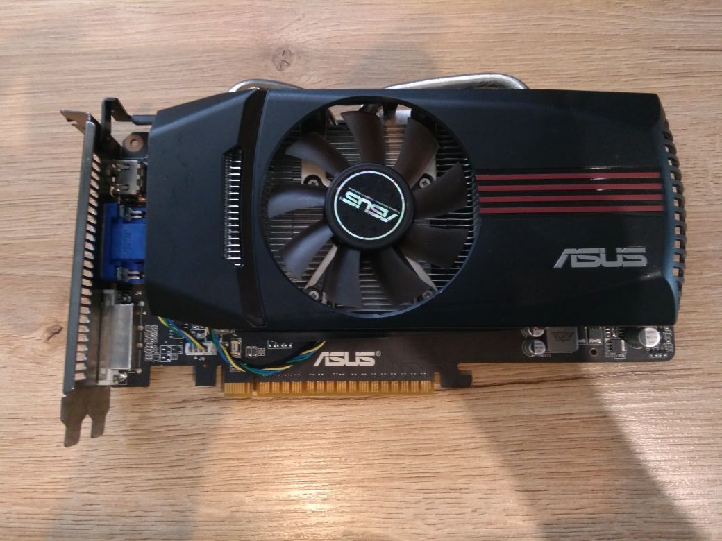 2x GTX 550 1GB GDDR5