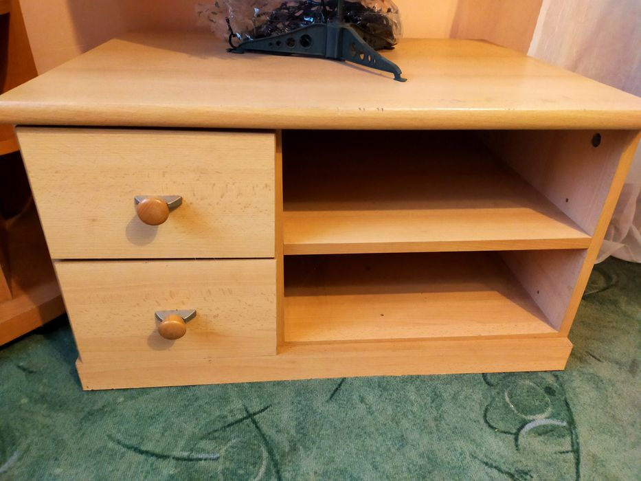 Sprzedam szafkę pod telewizor