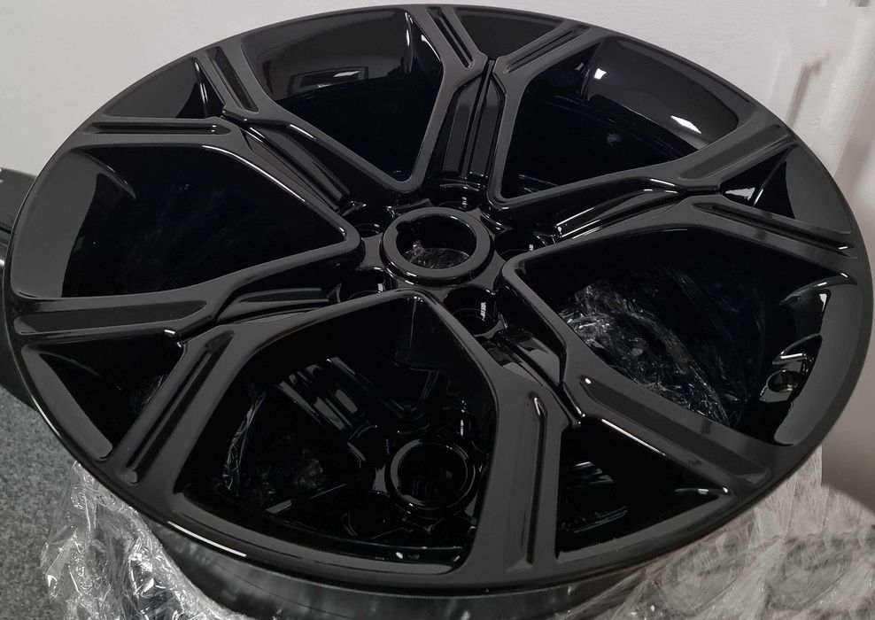 felgi Kia Stinger GT czarny połysk + czujniki ciśnienia i zawory alu