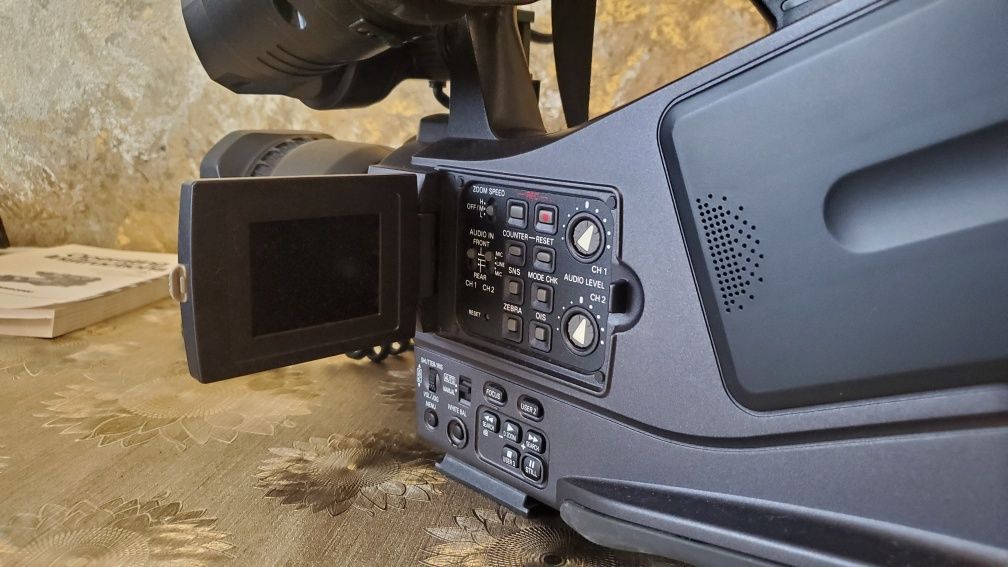 Видеокамера Panasonic AG-DVC60E