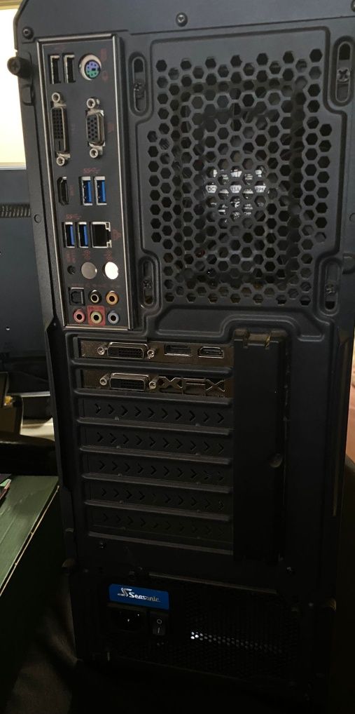 Vendo torre de computador