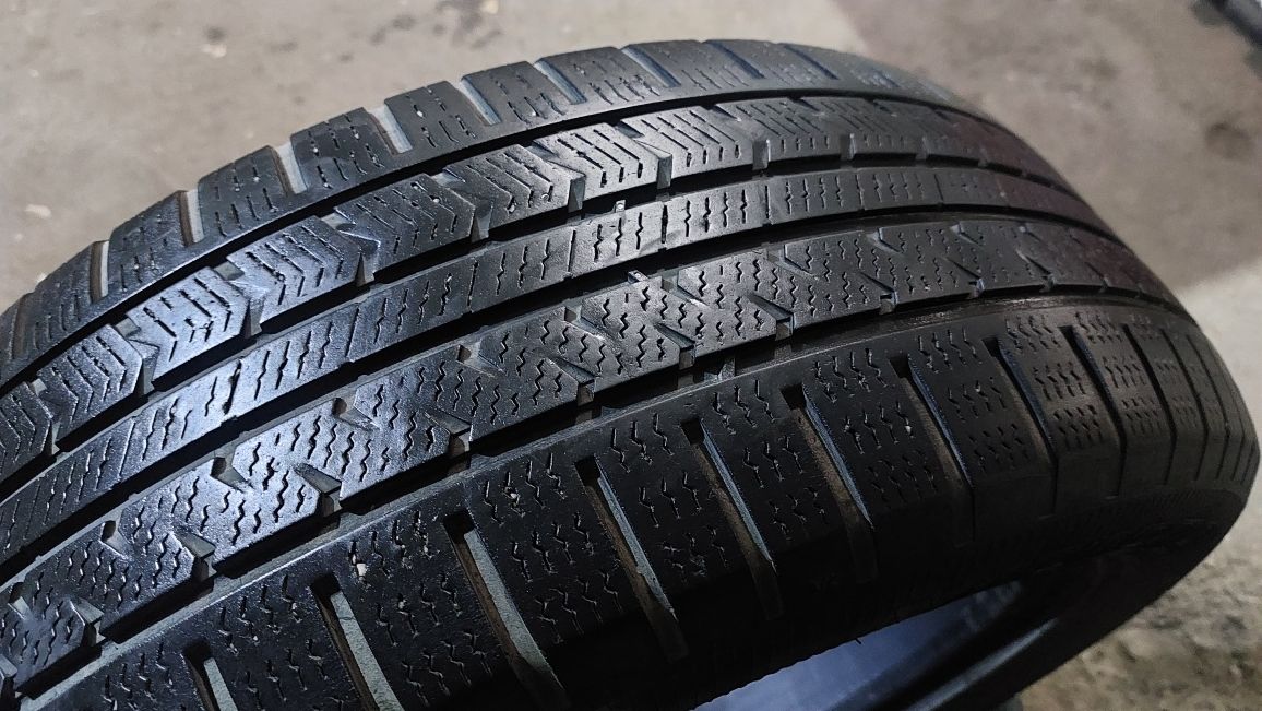 Пара всесезонных шин Vredestein Quatrac 5 225/55 R18