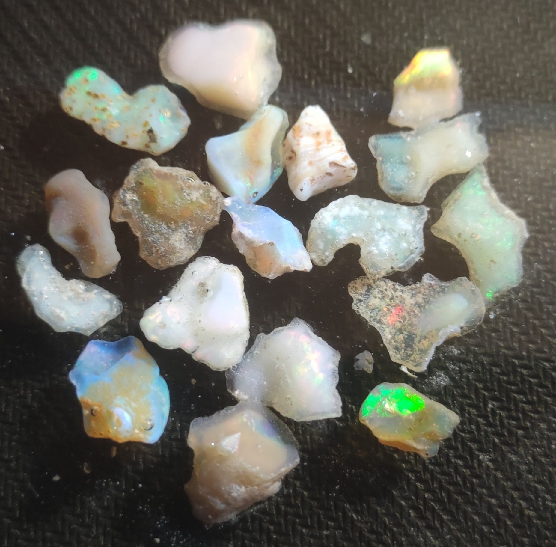 Opal surowy naturalny 9,5 gram