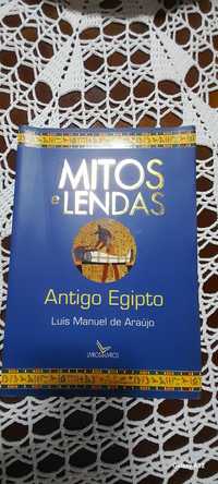 4 livros do Egipto antigo.