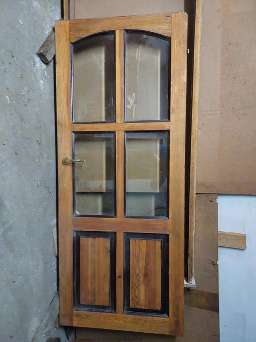 Drzwi wewnętrzne 80,90 pełne z szybą z drzew szkło szyby