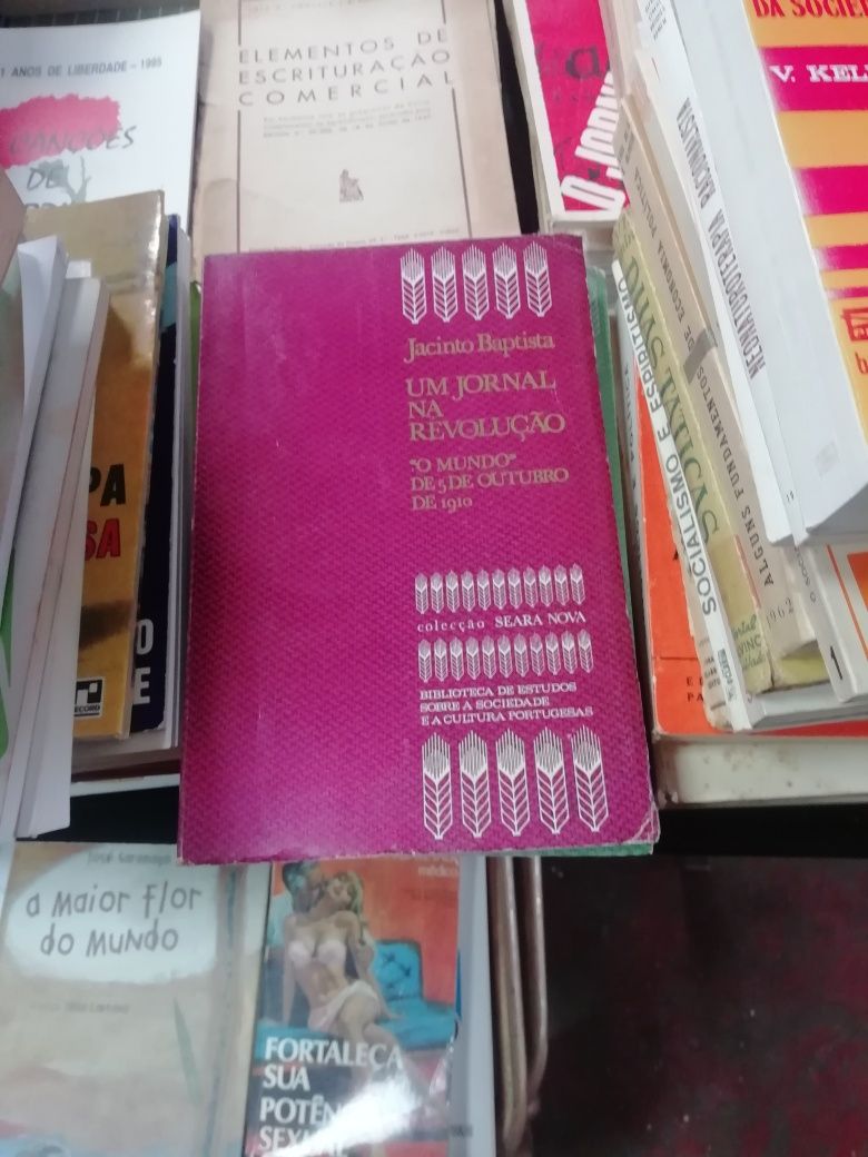 Livros vários antigos